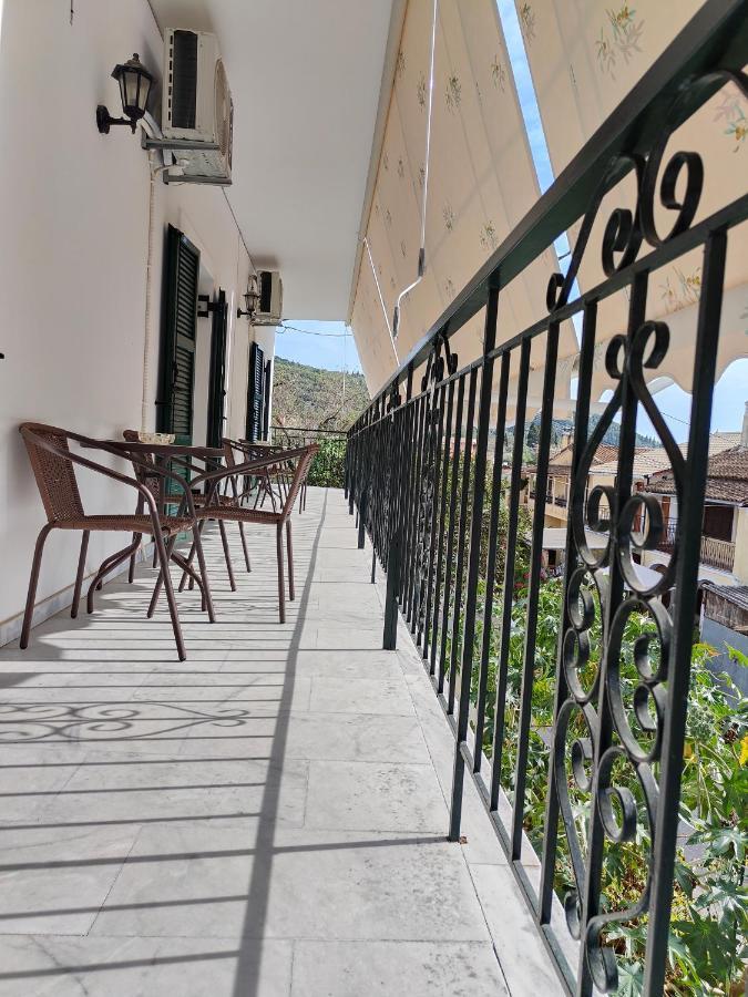Vacation House In Stroggili Agios Ioannis Peristerion Buitenkant foto
